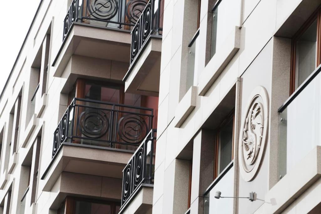 Ekskluzywny Apartament W Centrum Z Balkonem I Parkingiem คราคูฟ ภายนอก รูปภาพ