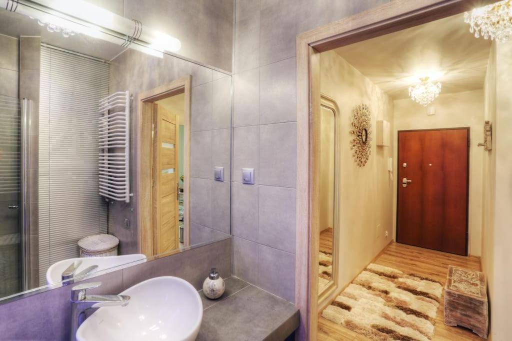Ekskluzywny Apartament W Centrum Z Balkonem I Parkingiem คราคูฟ ภายนอก รูปภาพ