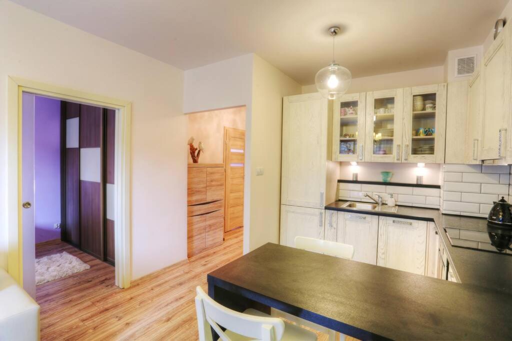 Ekskluzywny Apartament W Centrum Z Balkonem I Parkingiem คราคูฟ ภายนอก รูปภาพ