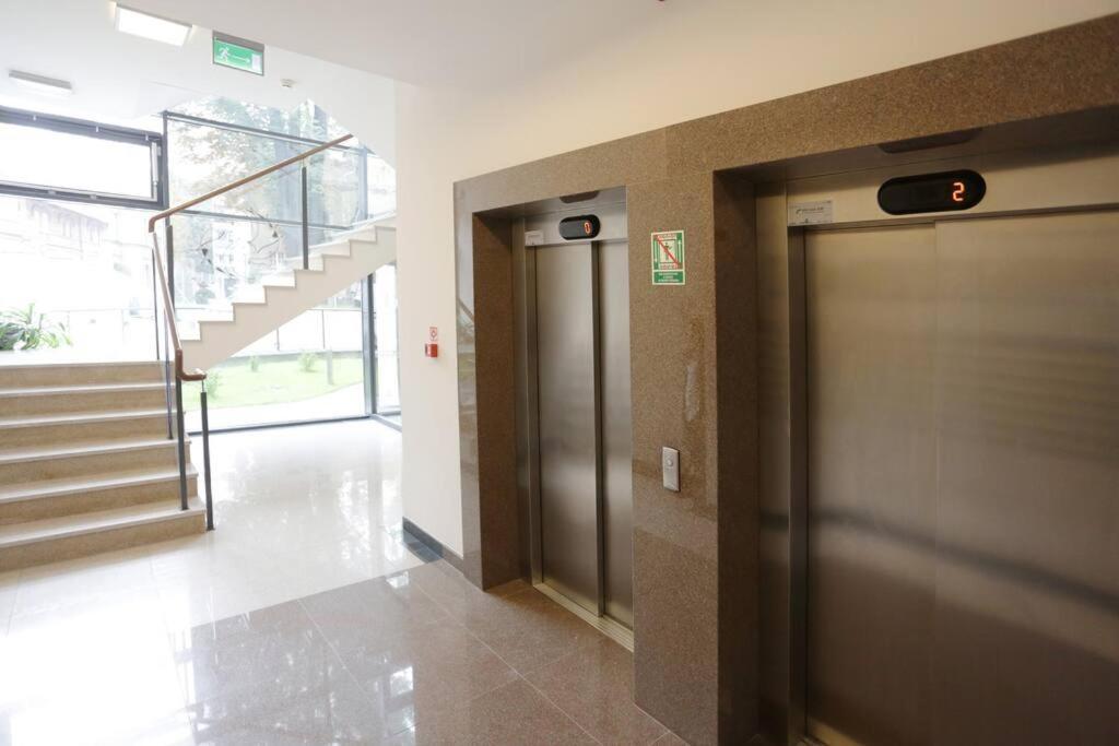 Ekskluzywny Apartament W Centrum Z Balkonem I Parkingiem คราคูฟ ภายนอก รูปภาพ